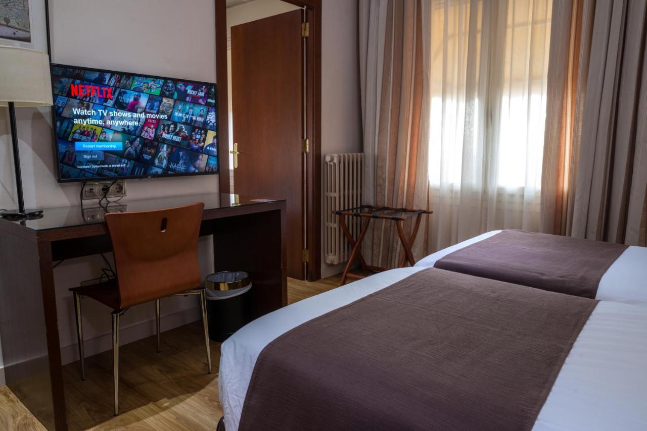 Ramon Berenguer IV Hotel Lleida Ngoại thất bức ảnh